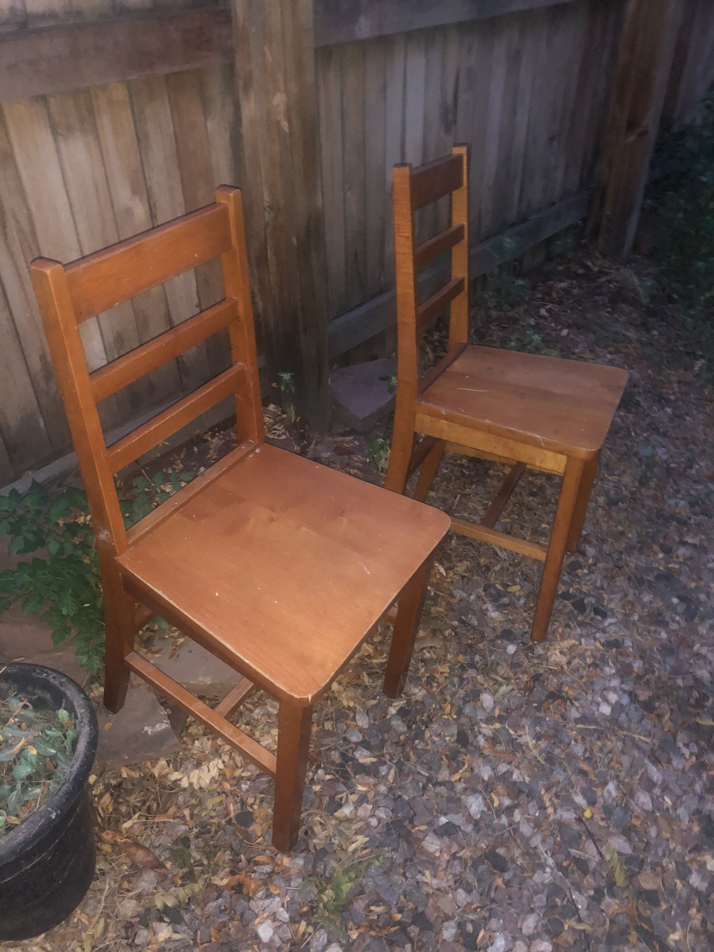 STOLEN by YOLI = Thief= YOLI !!!YOLI Stole these 2 , Antique Chairs $10 for the pair
