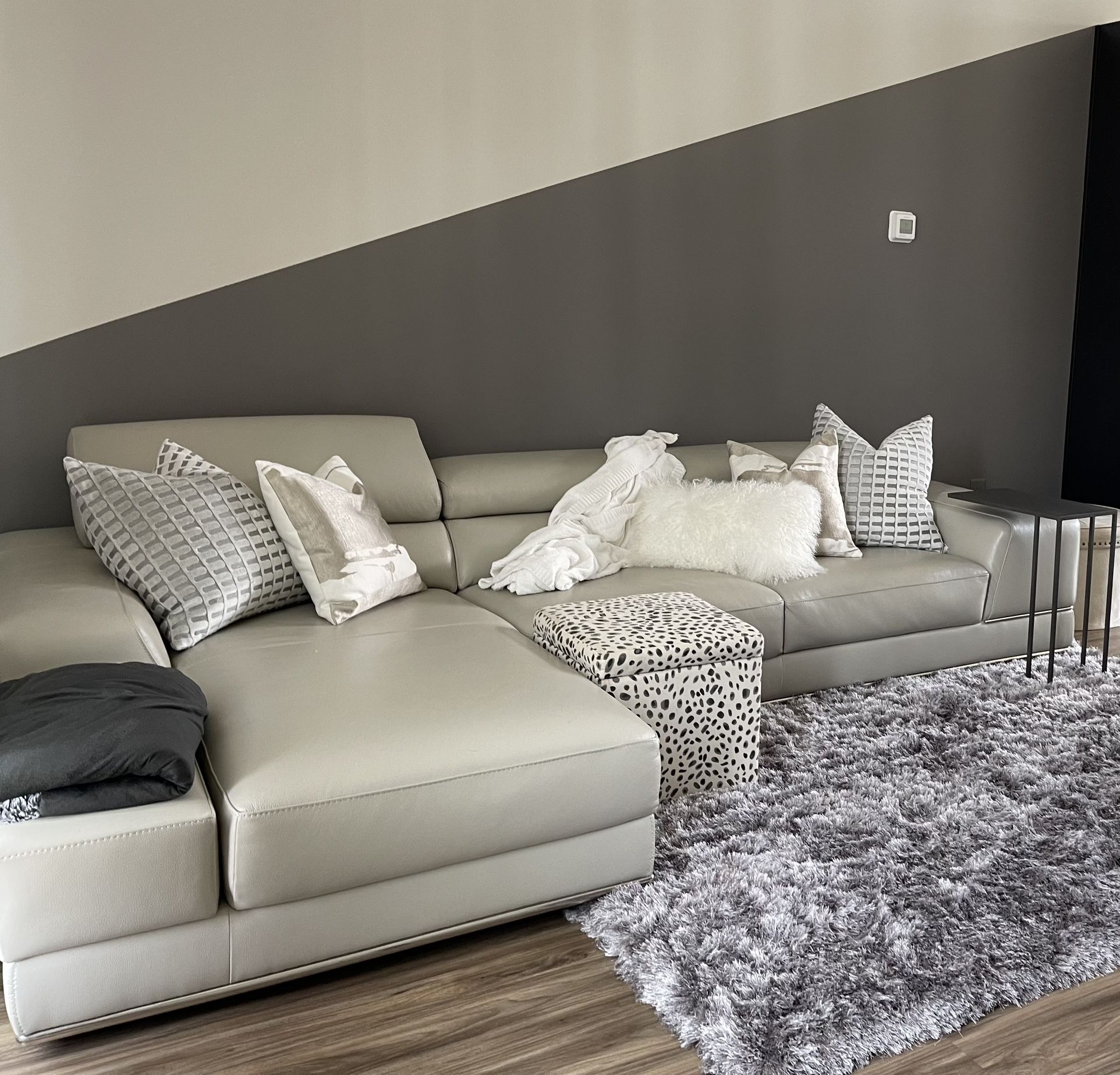 Modani Leather Left Sectional