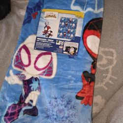 Spidey And Friends Toddler Christmas Blanket