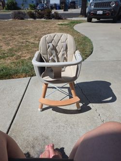 Baby/toddler Chair. Used, Need Wipe Down But Very Cute