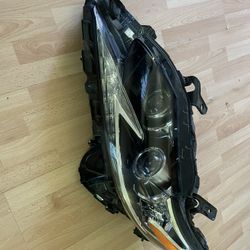 Lexus GX460 Headlight