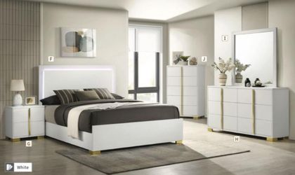 Bedroom set 4 pieces