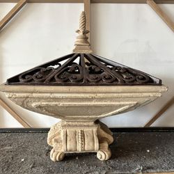 Cast Stone Garden Urn With Cast Iron Decorative Lid