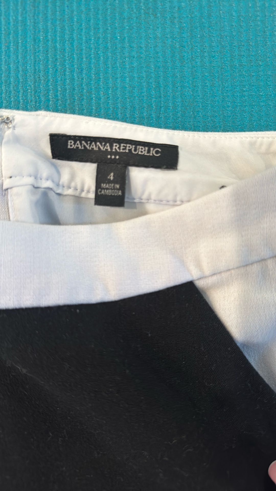 banana republic skirt with pockets size 4