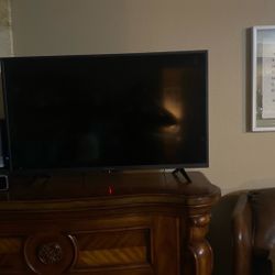 Insignia 40”  Tv With Remote