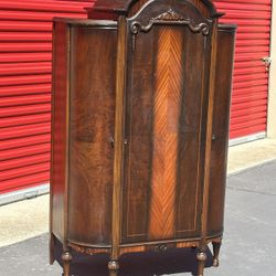 Armoire - Antique 