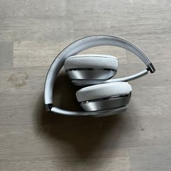 Beats By Dre Wireless Headphones