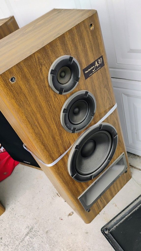 Vintage Speakers Technics