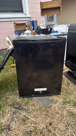 Frigidaire Mini Fridge
