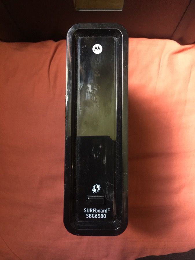 Motorolla/Arris Surfboard SBG6580 DOCSIS 3 cable modem and wifi router (combo).