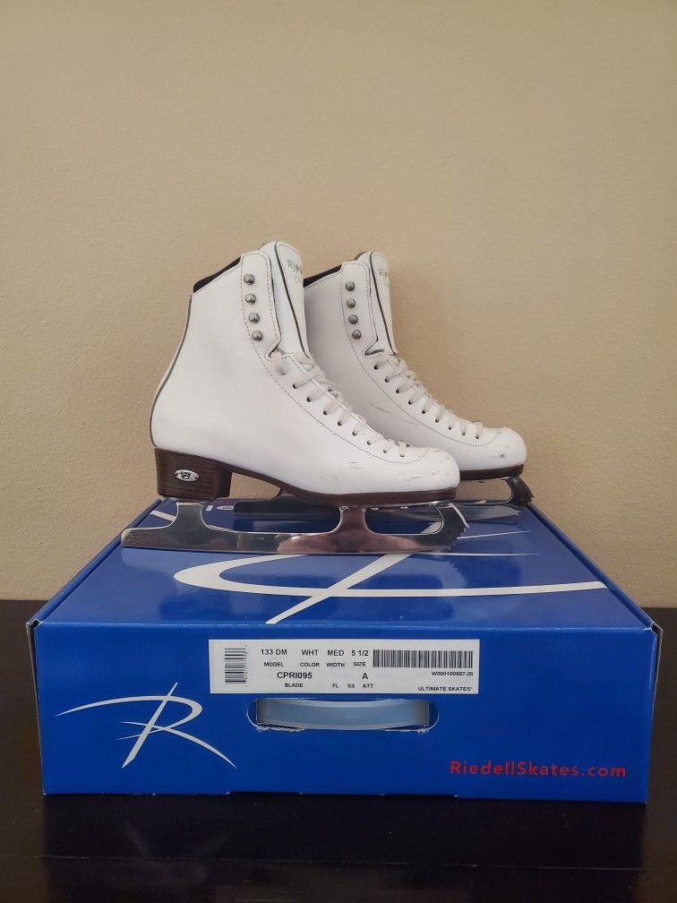 Riedell Figure Skates 5.5 - 133 Diamond size 5 1/2