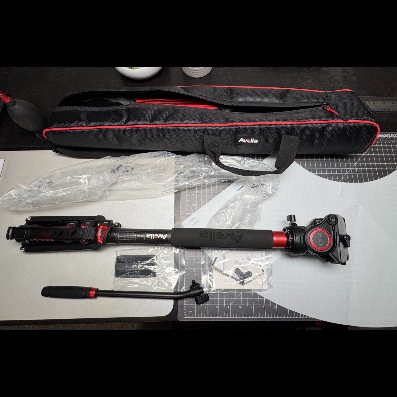 Carbon Fiber Video Monopod Kit With Fluid Head