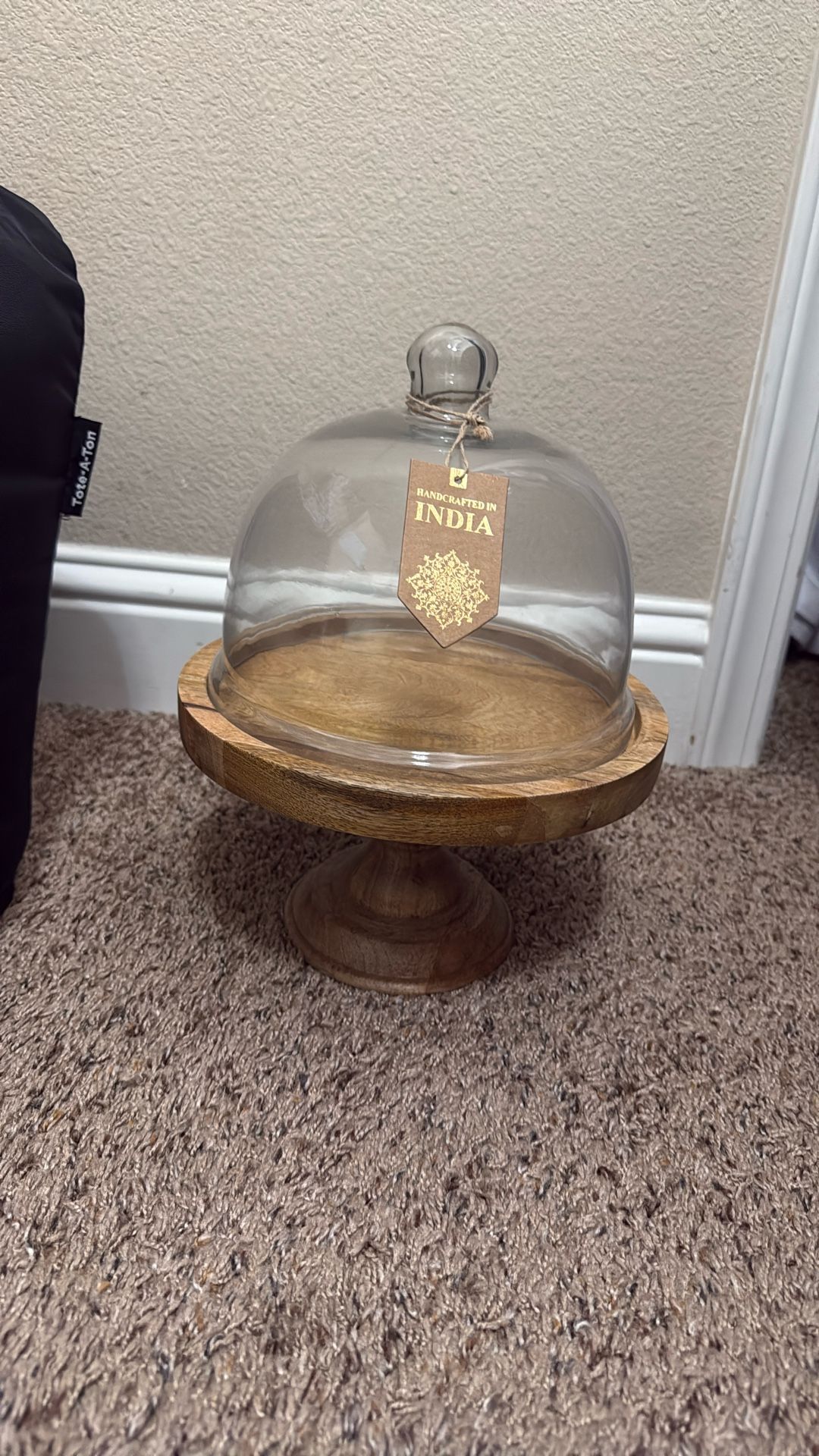 Cake Stand With Cover