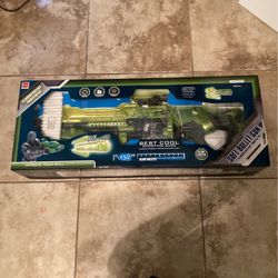 Foam Blaster With Fluorescent Darts.