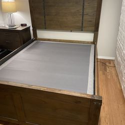 Queen Bedroom Set - Solid Wood