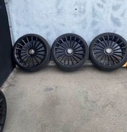 Koko Kuture rims and tires 24" set