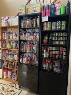 Brand new men’s and women’s bath and body works and Victoria secret sets. $10. I have over 400 sets; all different scents. Message ms if you want to c