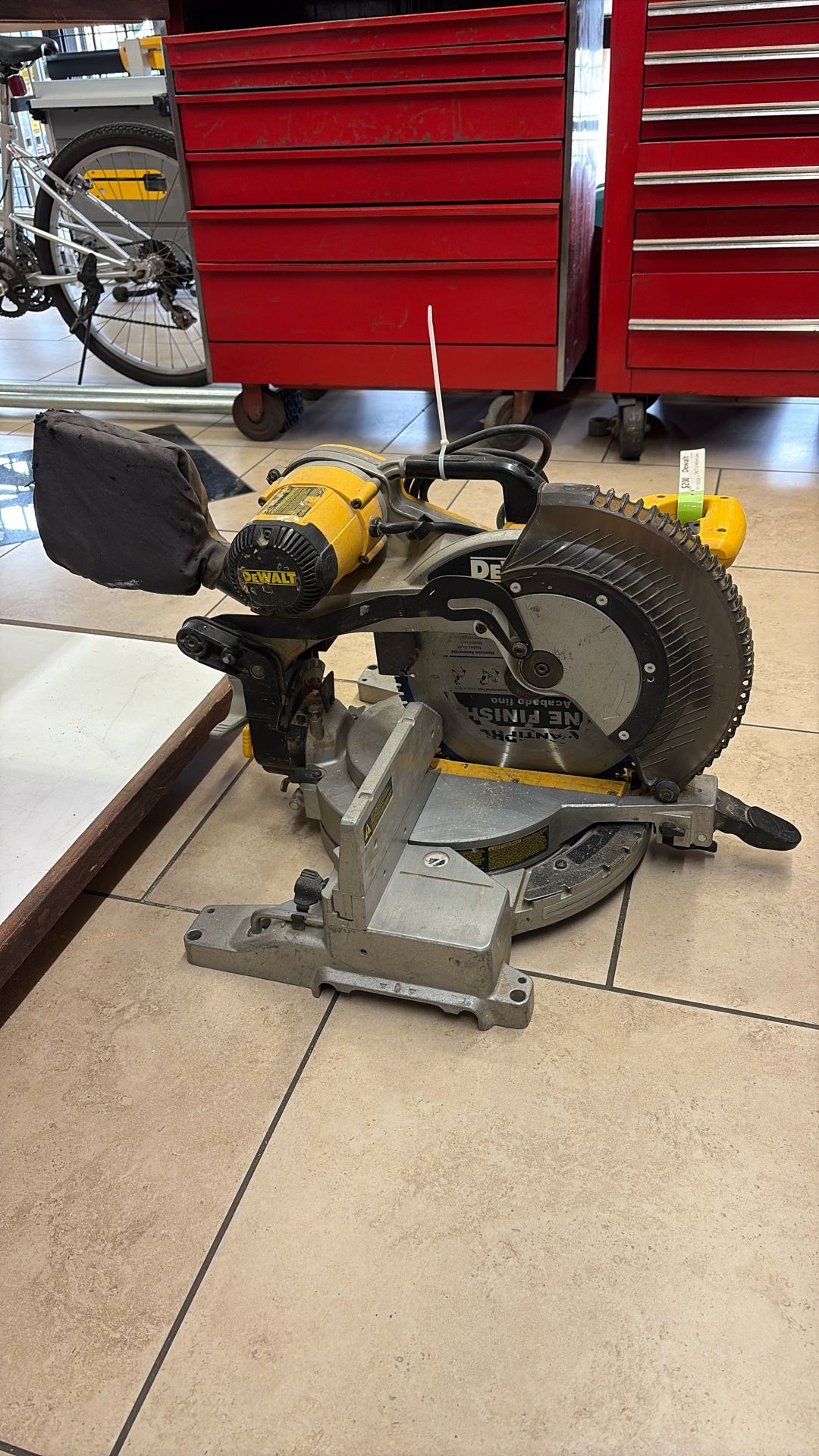 DeWalt Compound Miter Saw DW716