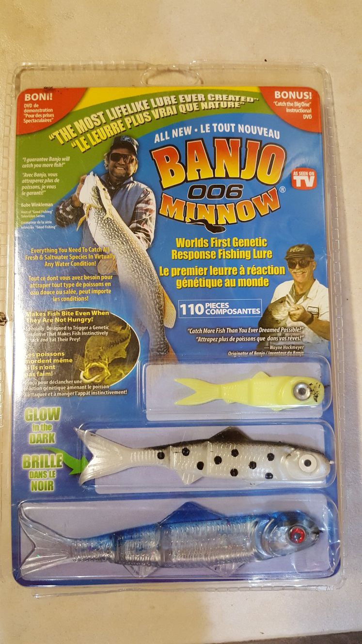 Banjo minnow 006 110 piece fishing lure set for Sale in Murrieta