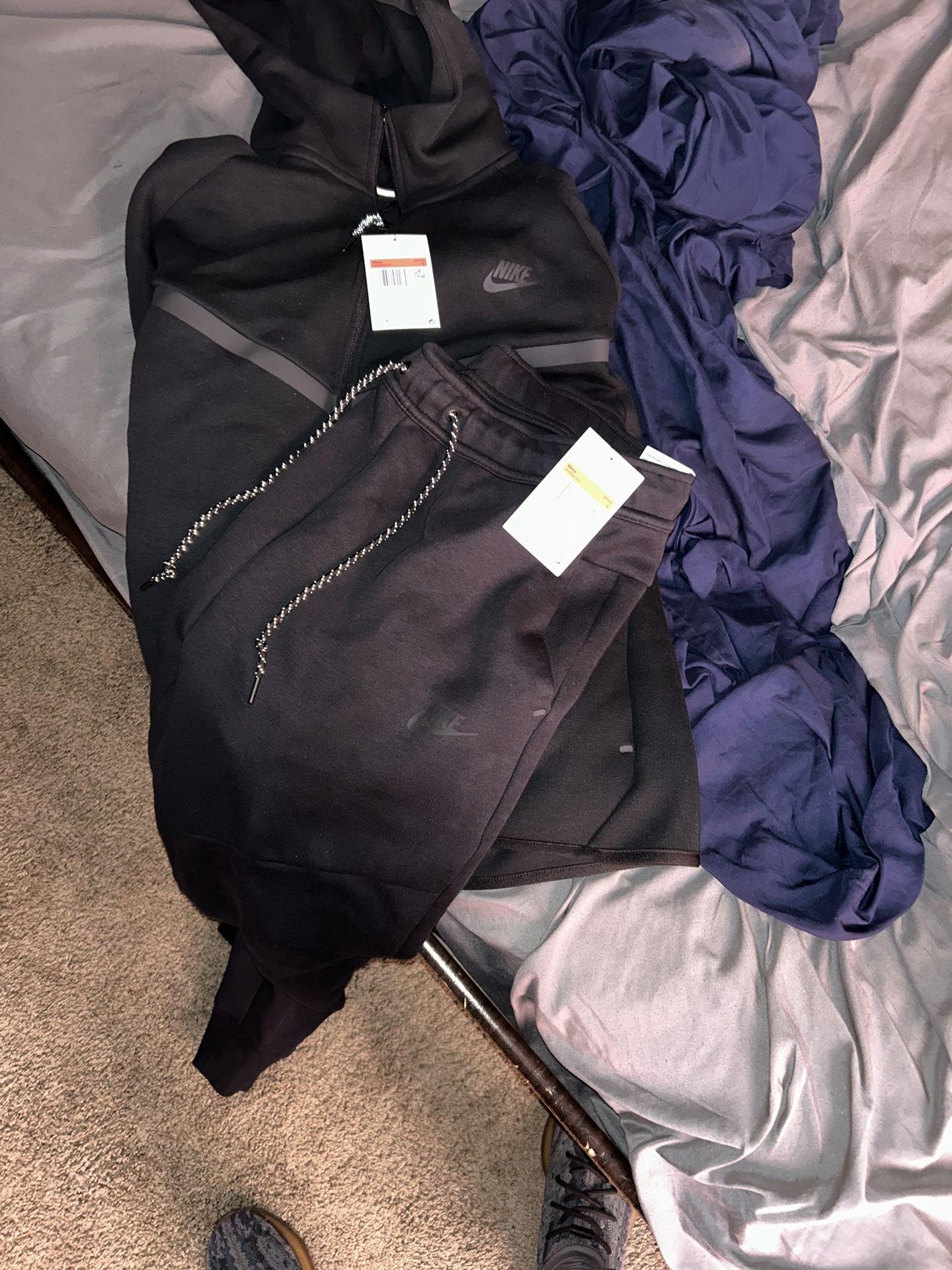 Black Nike Tech