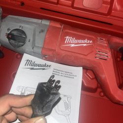 Milwaukee Roto Hammer 