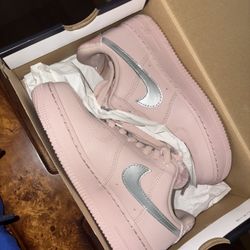 Nike Air Force 1 Low Faux Sherpa Fur (Women's)