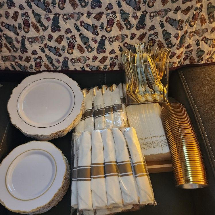 Decorative Disposable Plates and Utensils