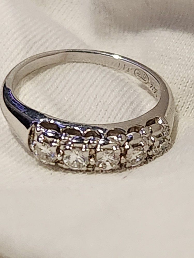 Vintage Women's Engagement Ring Excellent Condi