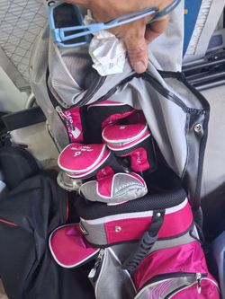 Full  adams golf women's set. Never used needs new grips