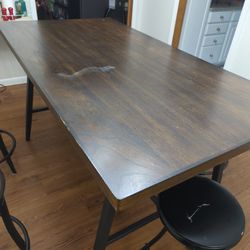 Bar Height Dining Room Table W/4 Swivel Stools