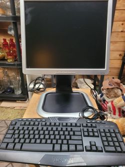 HP 1740 17-inch desktop computer