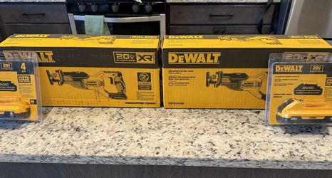 Dewalt Reciprocating Saw W/ Battery