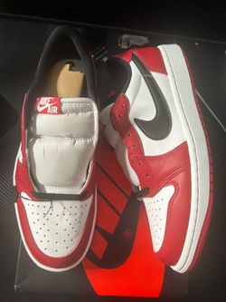 Jordan 1 Low Chicago Size 9.5