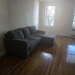 Living room excellent condition $250