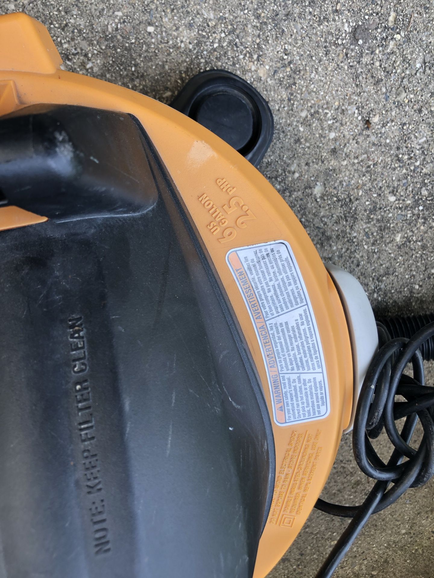 Ridgid 6 gallon wet/dry vacuum 2.5 PHP.