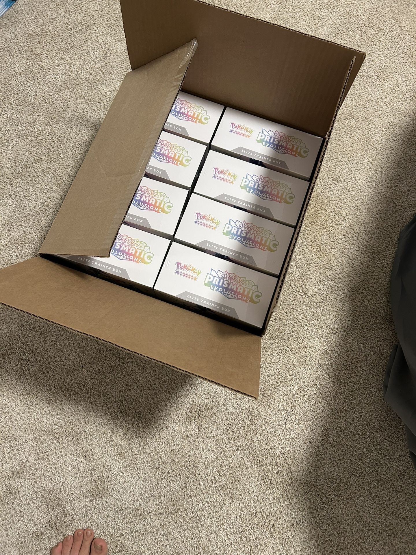 Pokémon Prismatic ETB