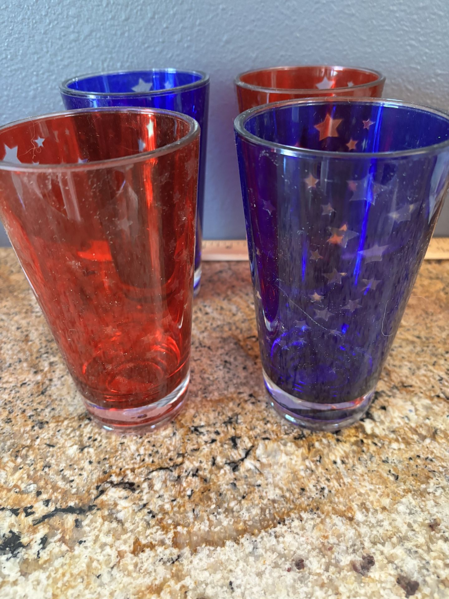 Americana Patriotic Vintage NWT Set Of 4 Plastic Red And Blue Glasses
