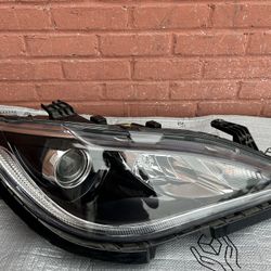 2017-2018-2019 Chrysler Pacifica Headlight Led RH