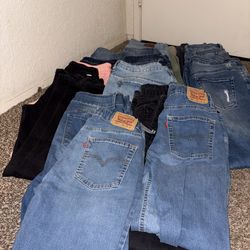 Cloths bundle (DENIM, LEVIS, WAX JEANS, SHORTS) Great for resellers