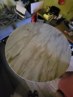 Bar high table no chairs