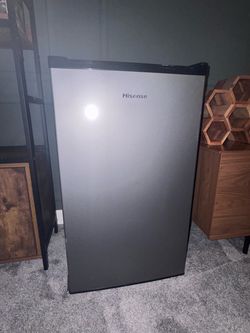 Hisense Mini Fridge