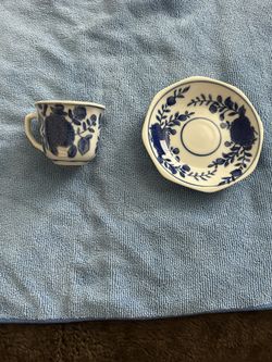 Vintage Tea Cup & Saucer 