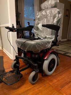 Jazzy Carbon Powerchair, Motorized Mobility Scooter