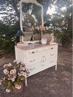 Antique style dresser