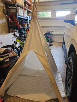 White Canvas Teepee With Mat For Kids