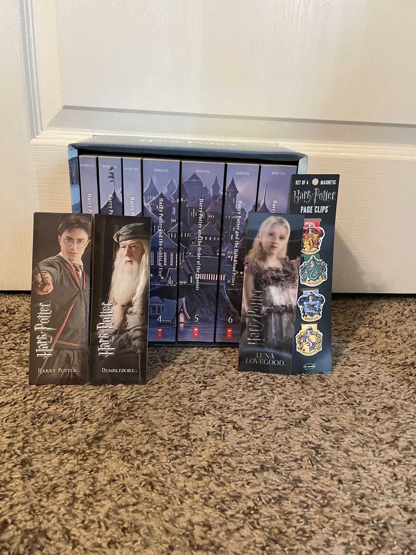 Harry Potter Who series Set! With two Universal Wands!