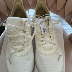 Shoe