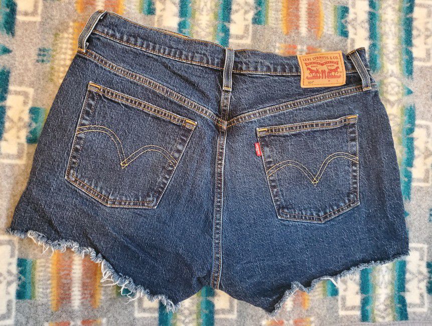Size 32 Levi's 501 Shorts & Skinny Jeans