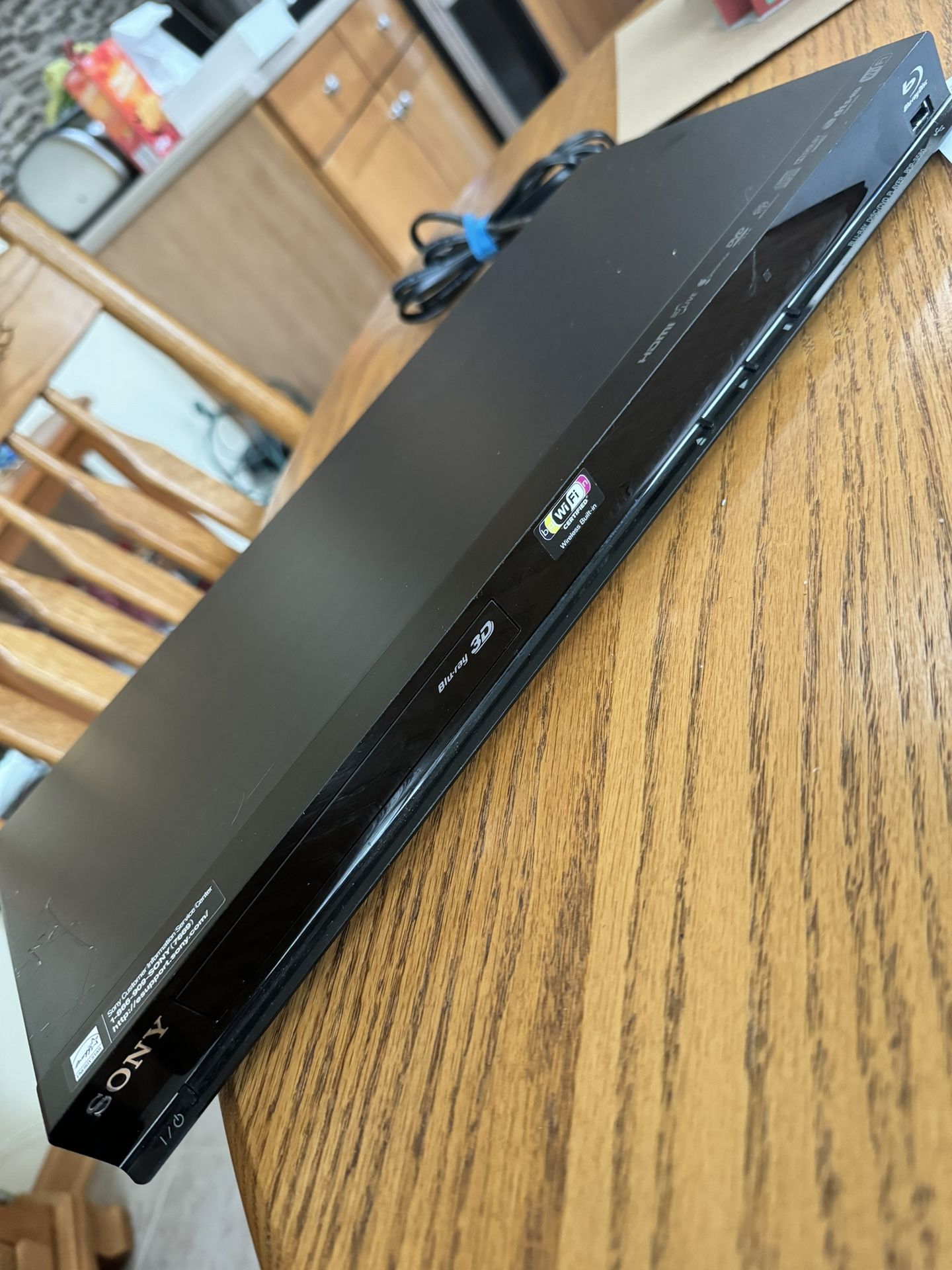 DVD/CD/BluRay Player Sony BDP S580 & Remote for Sale in Romeoville, IL