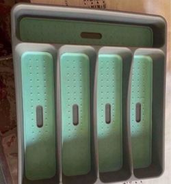 Spoon container $5 good condition.
